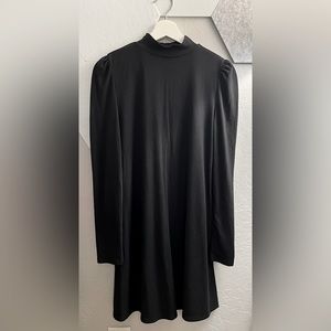 Casual thin long sleeved sweater dress